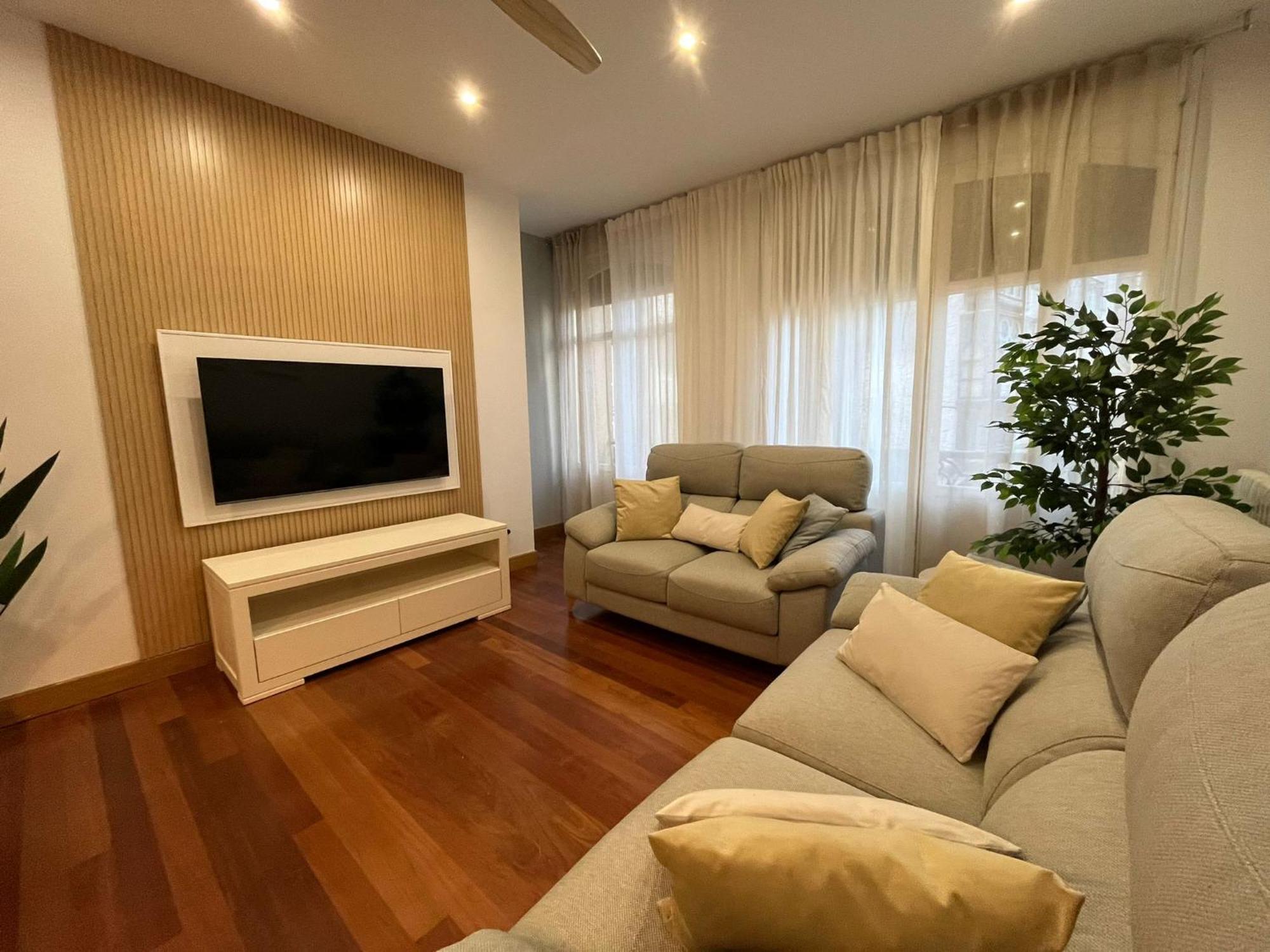 Apartment Old Town Core Next To Plaza Nueva